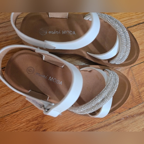 Kids White Sandals with Rhinestone Straps - Picture 5 of 6